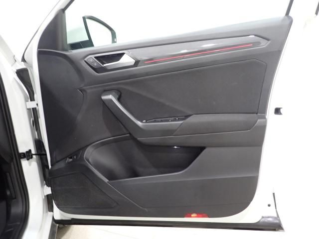 VolksWagen T-ROC 2022-02 18418-16