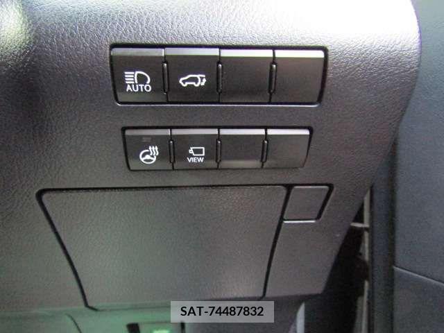 Lexus RX 2019-02 212622-11