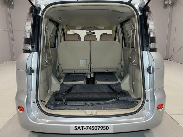 Toyota SIENTA 2013-01 287176-2