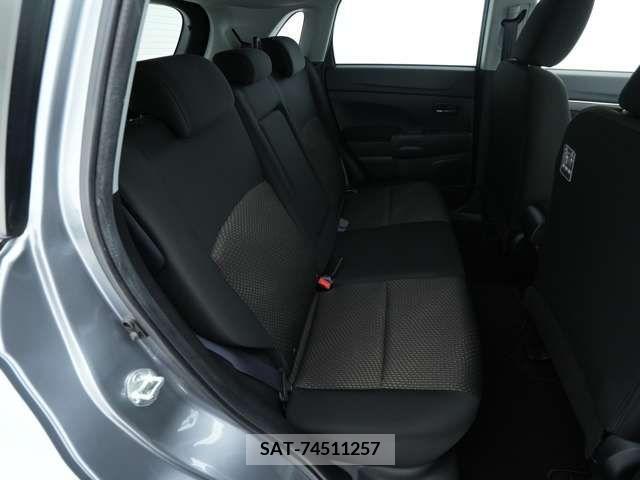 Mitsubishi RVR 2014-03 283875-5