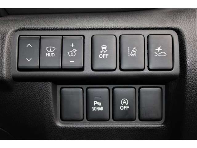 Mitsubishi ECLIPSE CROSS 2018-03 1343-8