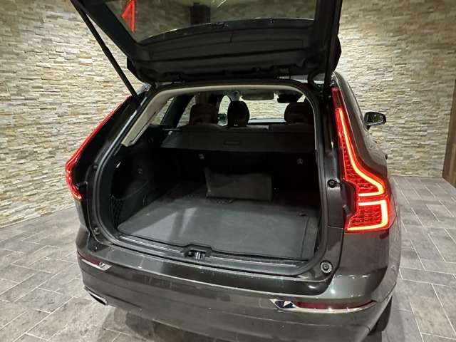 Volvo XC60 2019-09 17716-12