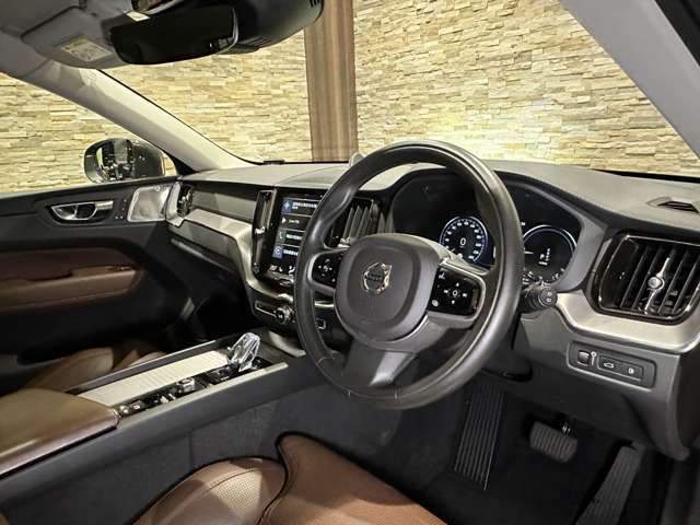 Volvo XC60 2019-09 17716-15