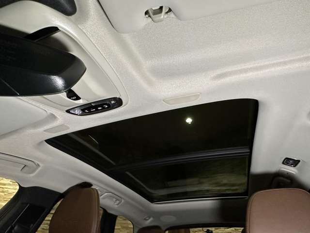 Volvo XC60 2019-09 17716-6