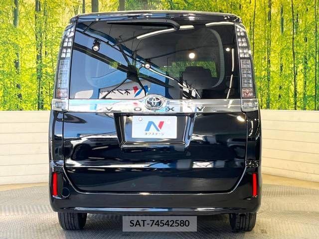 Toyota VOXY 2017-05 289197-15