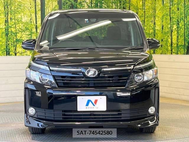 Toyota VOXY 2017-05 289197-14