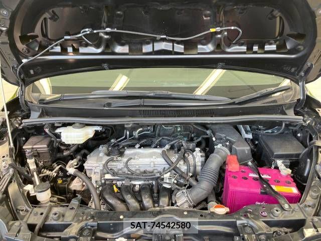 Toyota VOXY 2017-05 289197-18