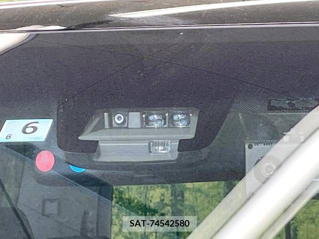 Toyota VOXY 2017-05 289197-3