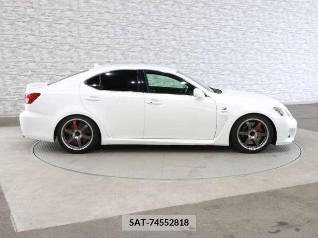 Lexus IS F 2009-04 275361-11