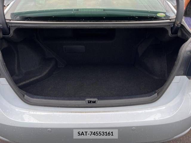 Lexus HS 2011-04 299783-10