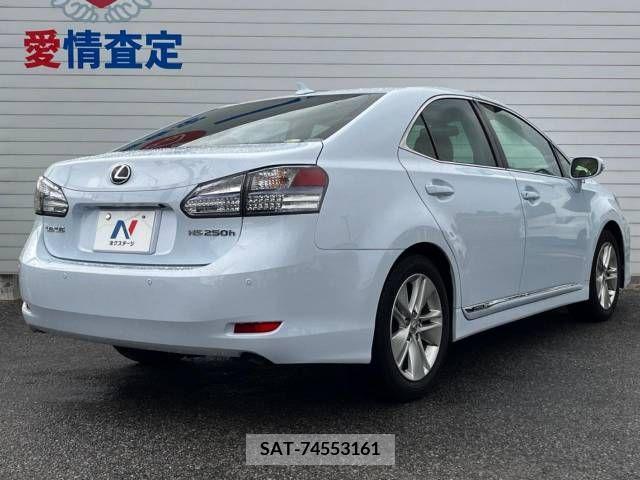 Lexus HS 2011-04 299783-17