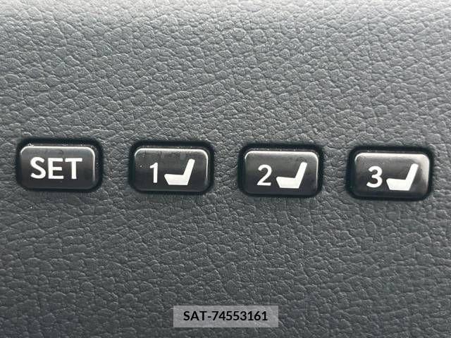 Lexus HS 2011-04 299783-6