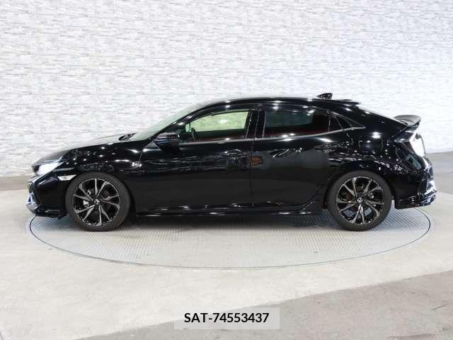Honda CIVIC 2021-03 236632-11