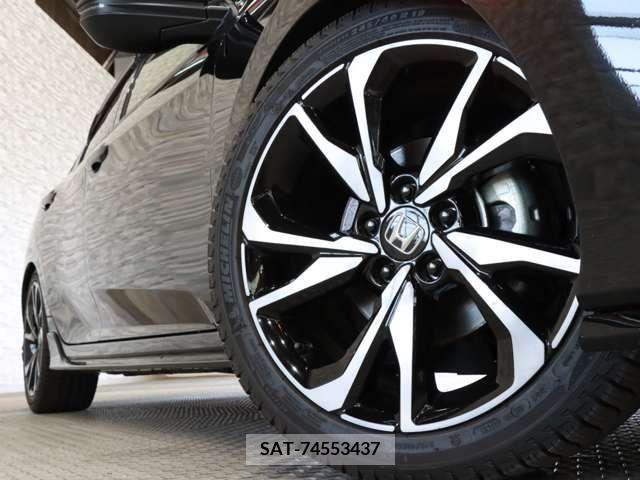 Honda CIVIC 2021-03 236632-16