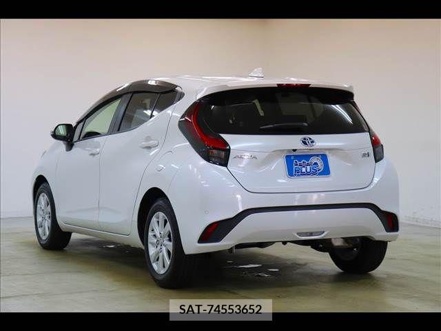 Toyota AQUA 2021-08 356317-19