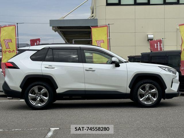Toyota RAV4 2019-05 313104-4
