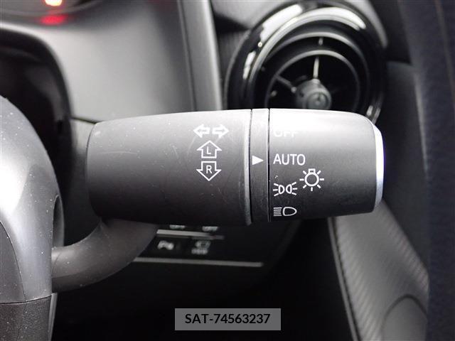 Mazda MAZDA2 2022-06 336411-18