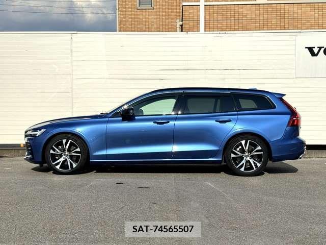 Volvo V60 2021-07 349675-2