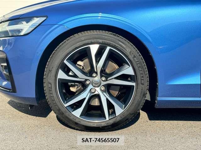 Volvo V60 2021-07 349675-10
