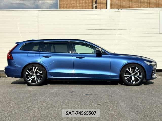 Volvo V60 2021-07 349675-4