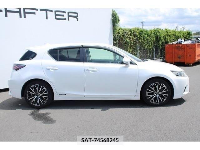 Lexus CT 2015-07 362703-7