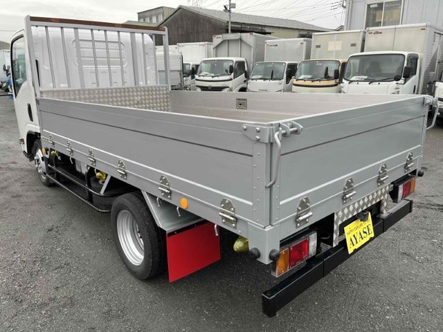 Isuzu ELF TRUCK 2013-06 189105-3