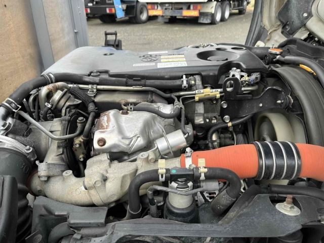 Isuzu ELF TRUCK 2013-06 189105-21