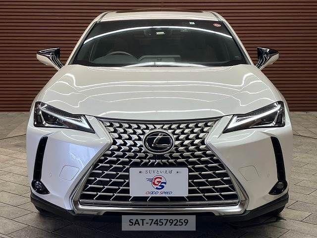 Lexus UX 2023-03 213135-15
