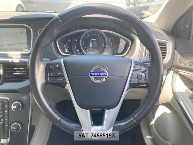 Volvo V40 2015-07 370217-10