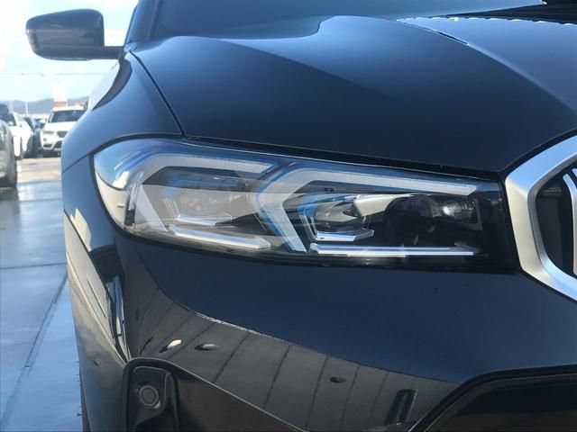 Bmw 3 SERIES 2023-04 20466-7
