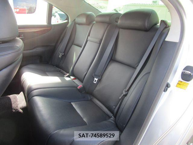 Lexus LS 2011-08 362870-19