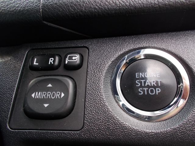 Toyota REGIUSACE VAN 2017-11 19739-13