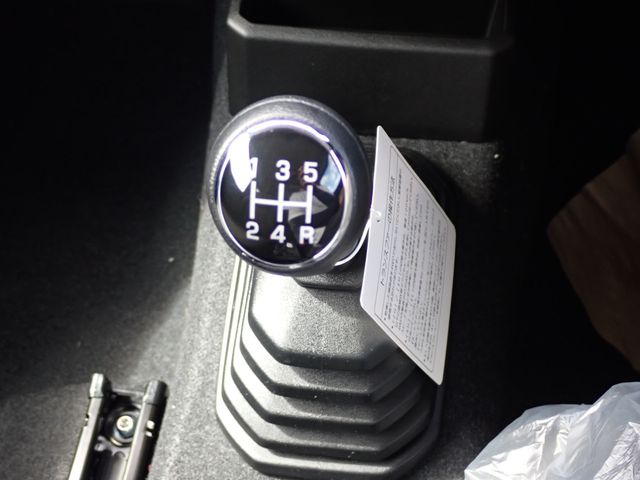 Suzuki JIMNY 2023-07 9777-15