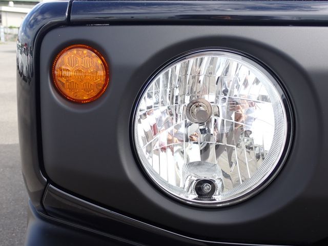 Suzuki JIMNY 2023-07 9777-8
