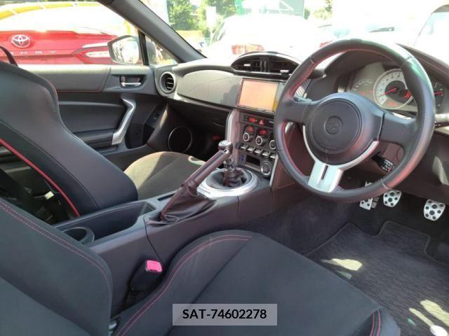 Toyota 86 2016-07 351420-2