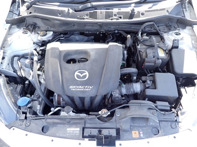 Mazda DEMIO 2018-11 181153-24