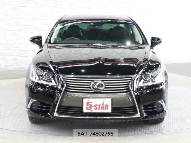 Lexus LS 2015-04 388310-9