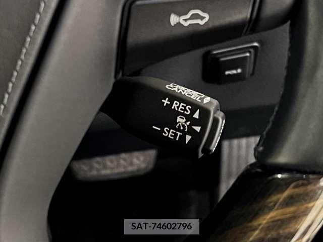 Lexus LS 2015-04 388310-17