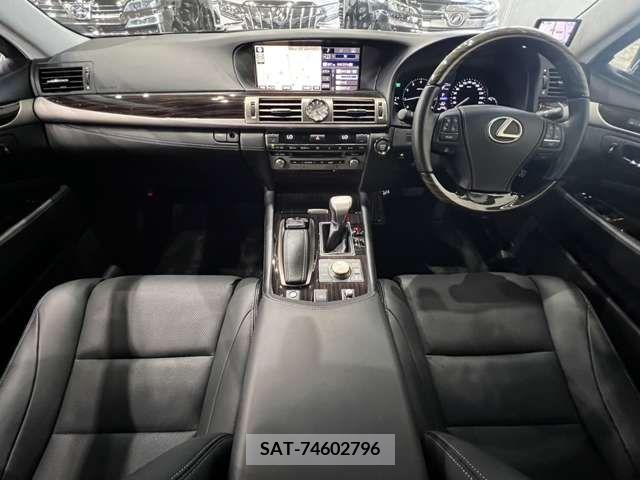 Lexus LS 2015-04 388310-16