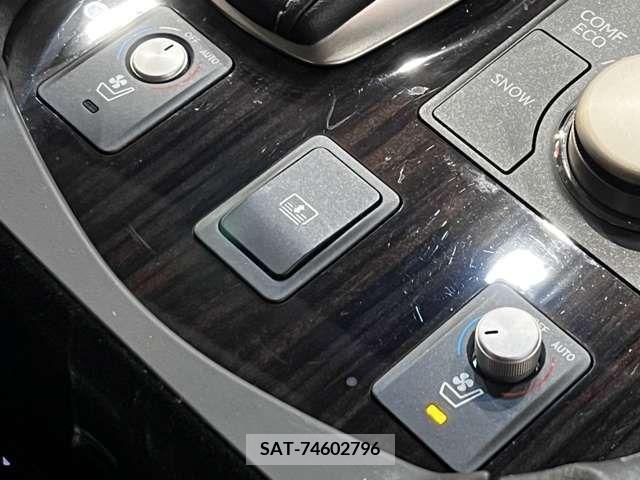 Lexus LS 2015-04 388310-4