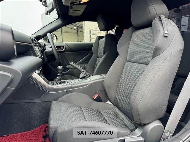 Toyota 86 2023-08 321258-17