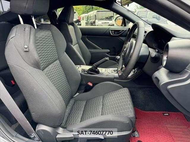Toyota 86 2023-08 321258-15