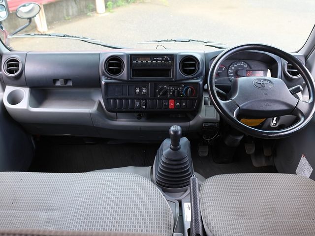 Toyota TOYOACE 2013-03 187985-21