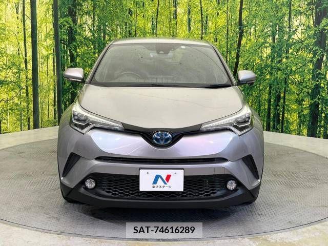 Toyota C-HR 2017-10 239032-14