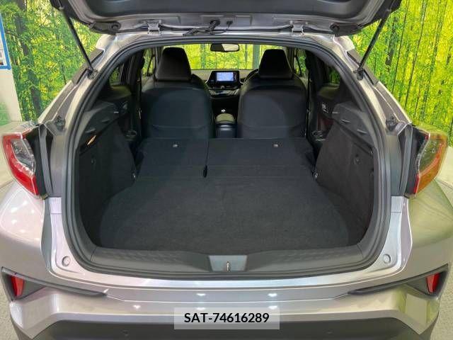 Toyota C-HR 2017-10 239032-10