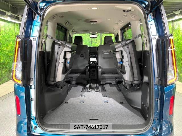 Nissan SERENA 2023-09 337184-11