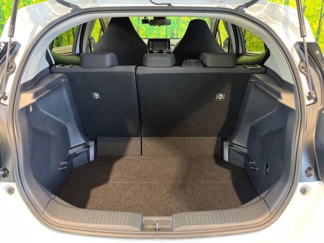 Toyota AQUA 2021-09 188829-10
