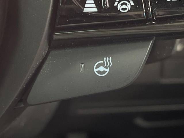 Honda VEZEL 2022-01 11241-8