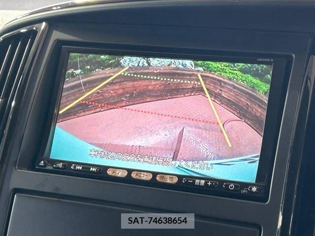 Nissan SERENA 2009-12 367692-5