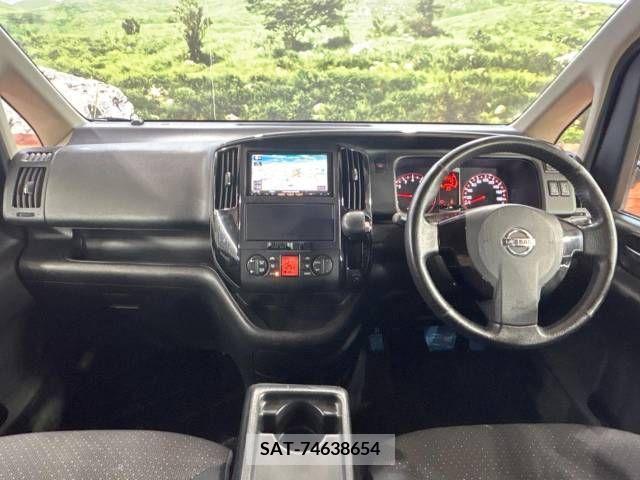 Nissan SERENA 2009-12 367692-1